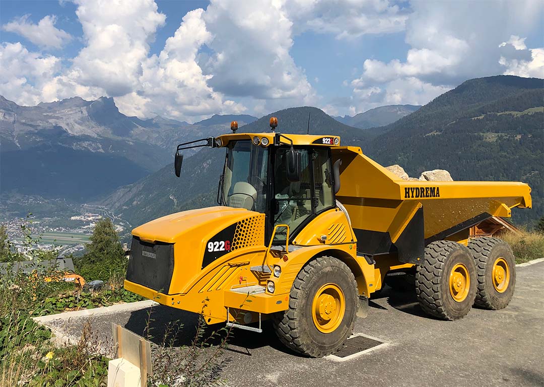 922G255 Side View Loaded French Alpes 1