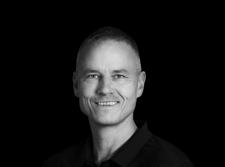 Klaus H Davidsen