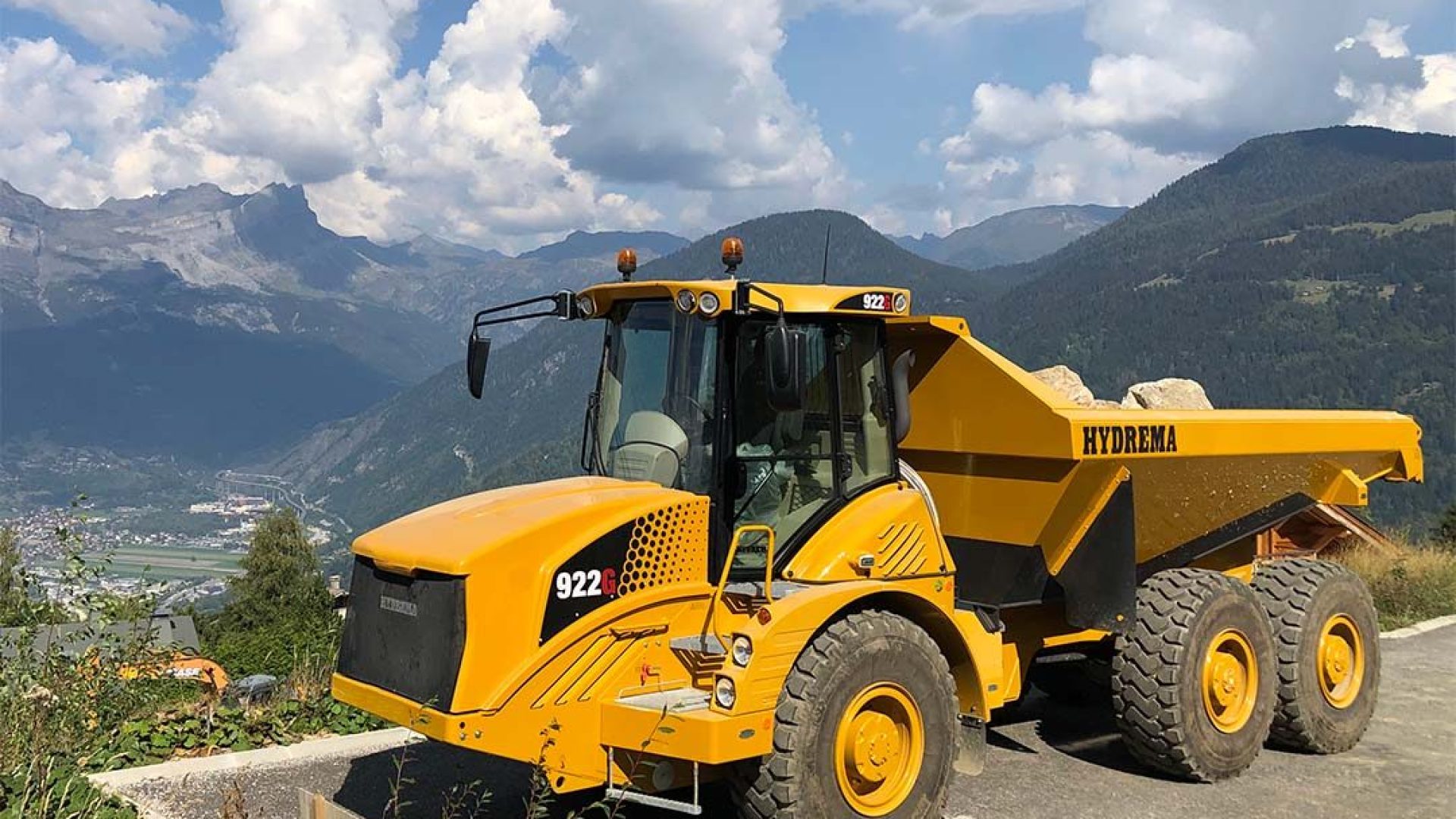 922G 2,55 side view loaded french alpes 1