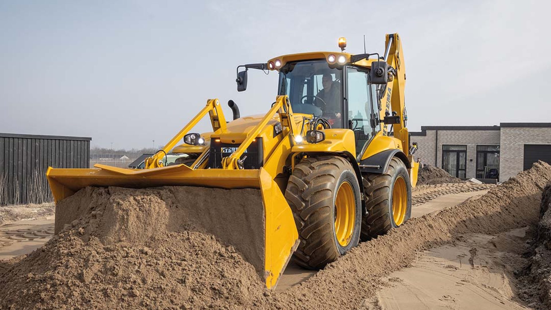 928G dozing w front showel