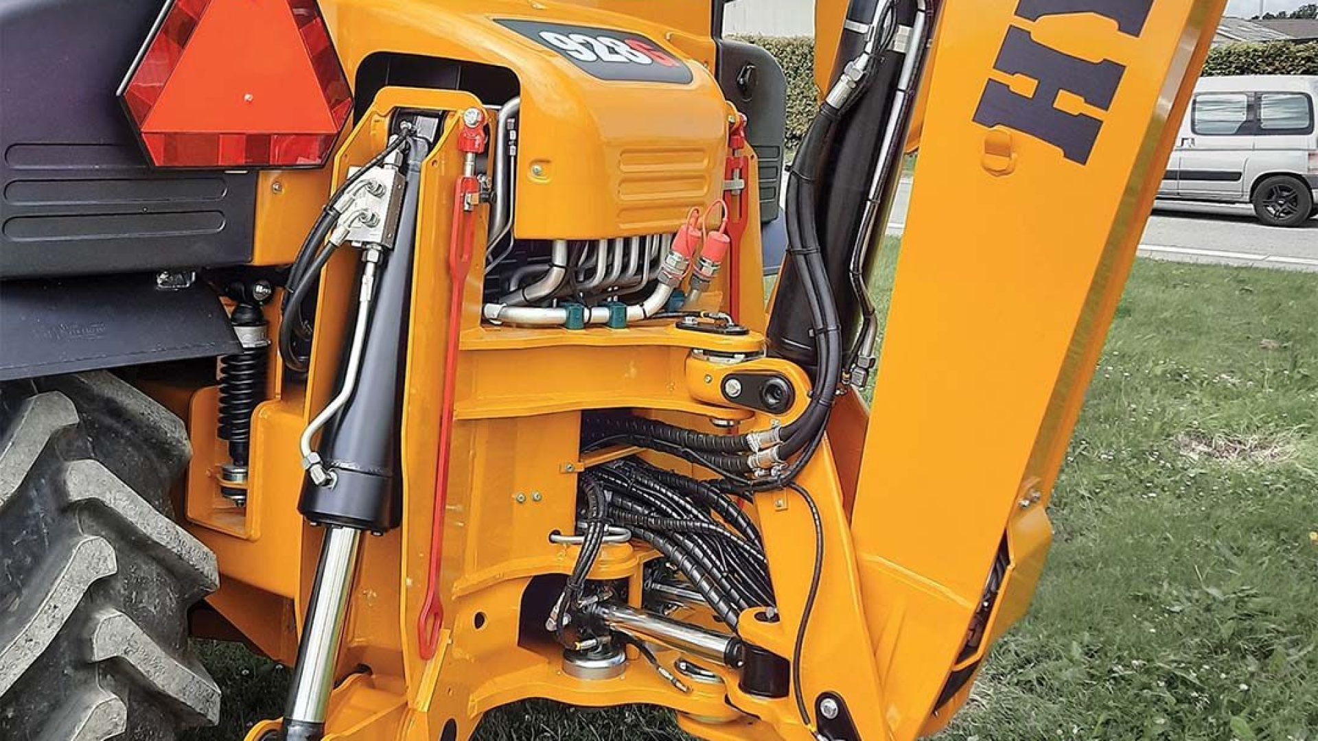 928G rear end close up
