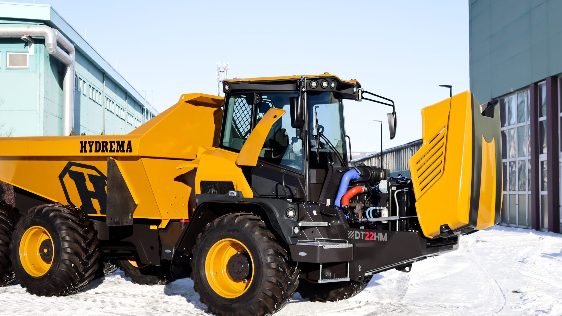 DT22 HM with bonnet open for engine access