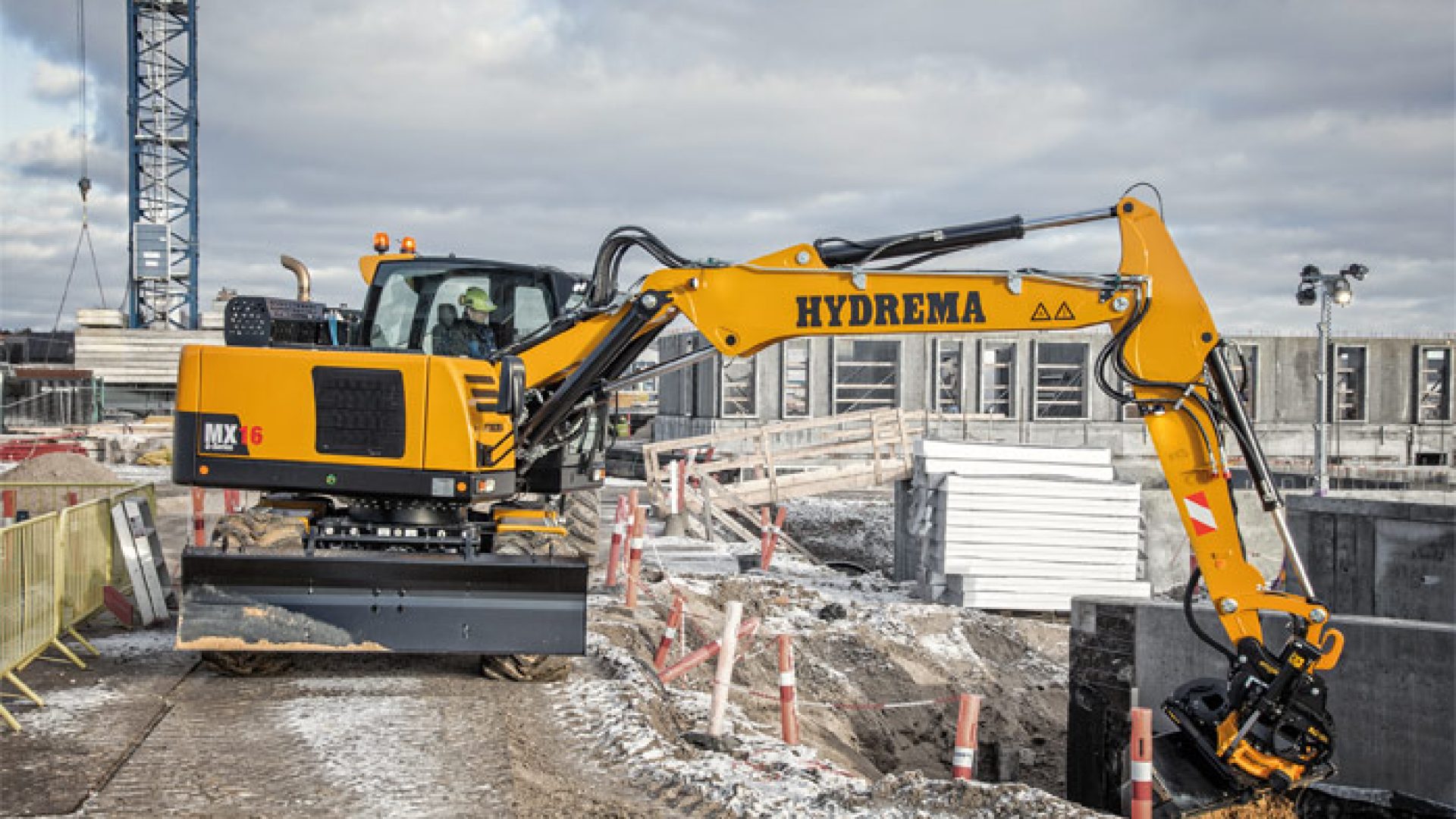 MX16G excavator
