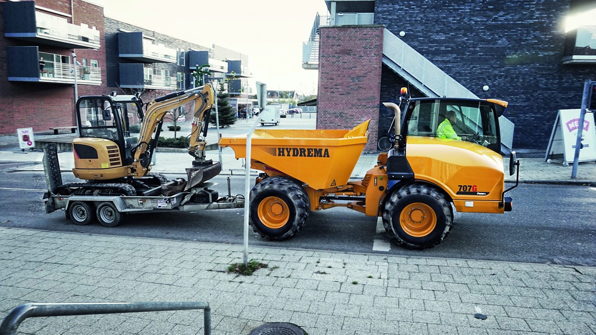 707G and mini digger city kit